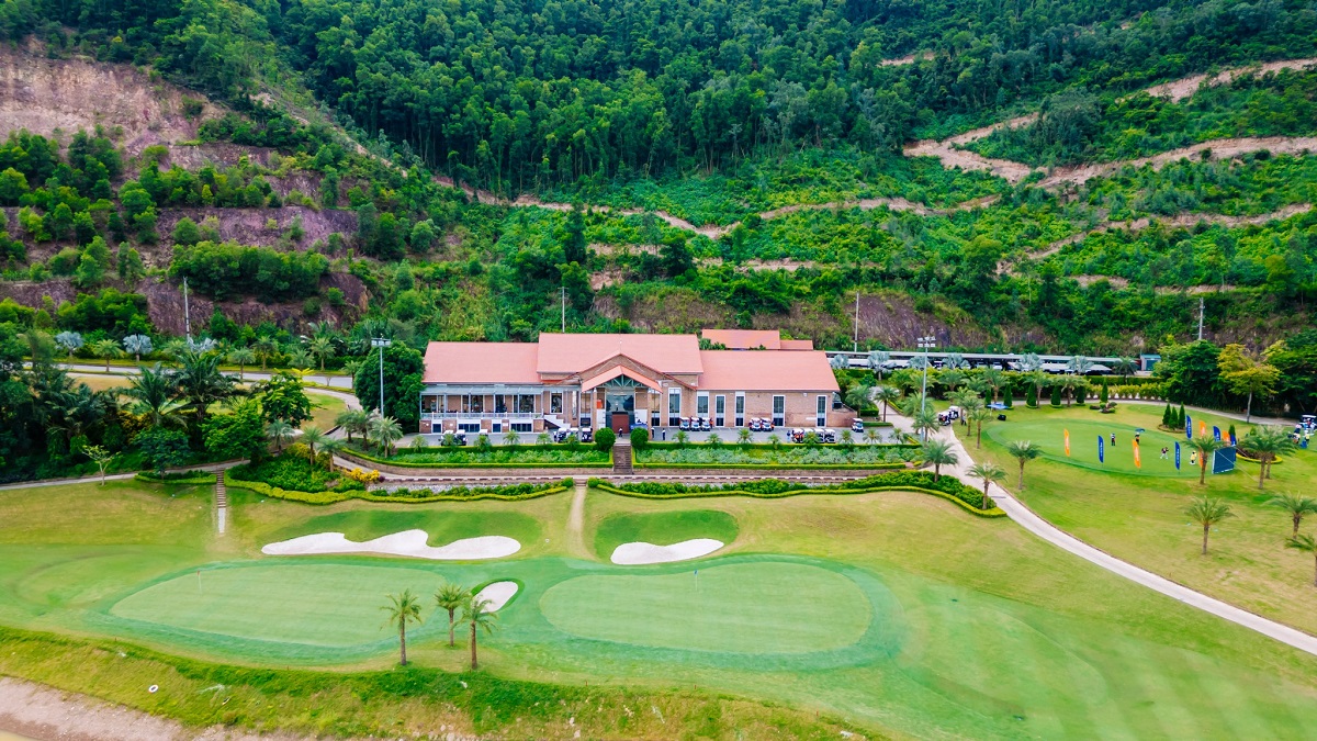 Sân golf Yên Dũng Bắc Giang - Amber Hills Golf Resort 3
