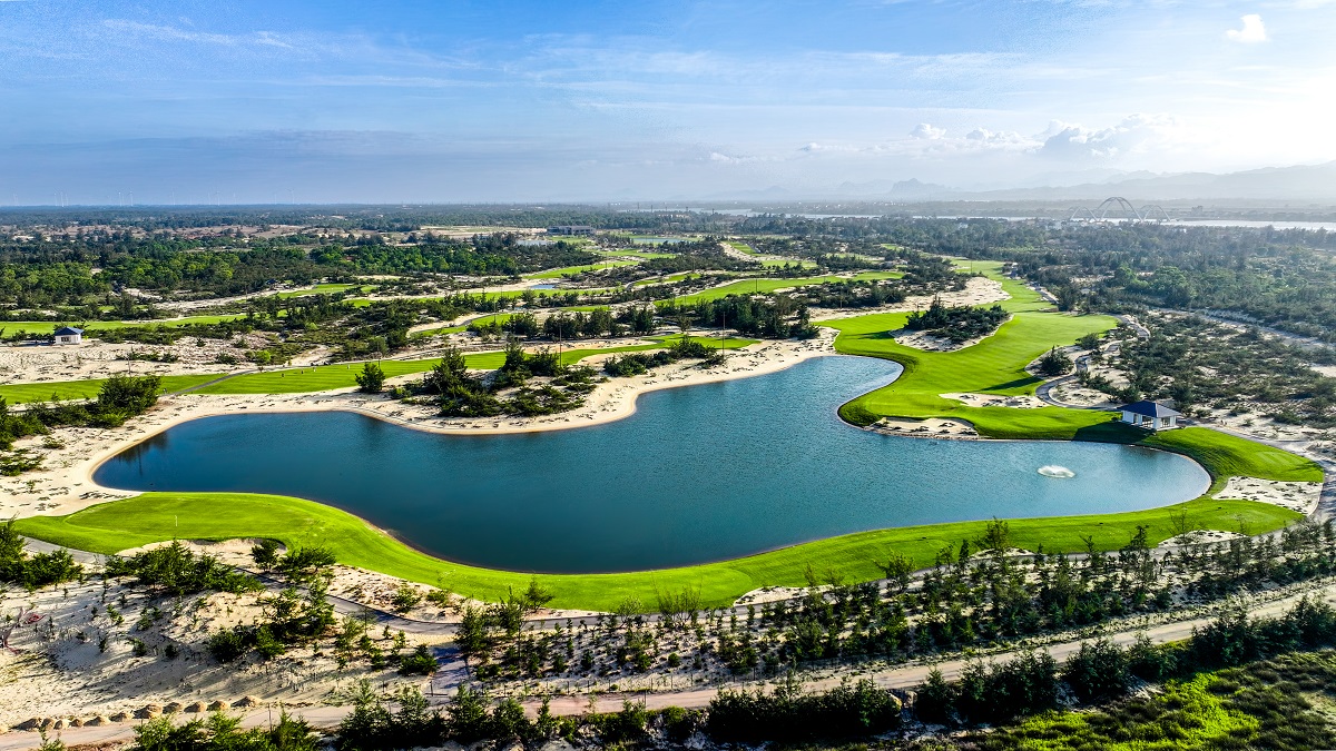 Sân golf Bảo Ninh - Giá Blue Diamond Golf Links 1