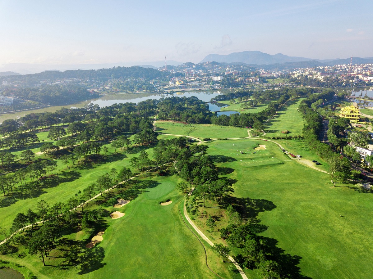 Đặt sân golf Dalat Palace - Dalat Palace Golf Club 4