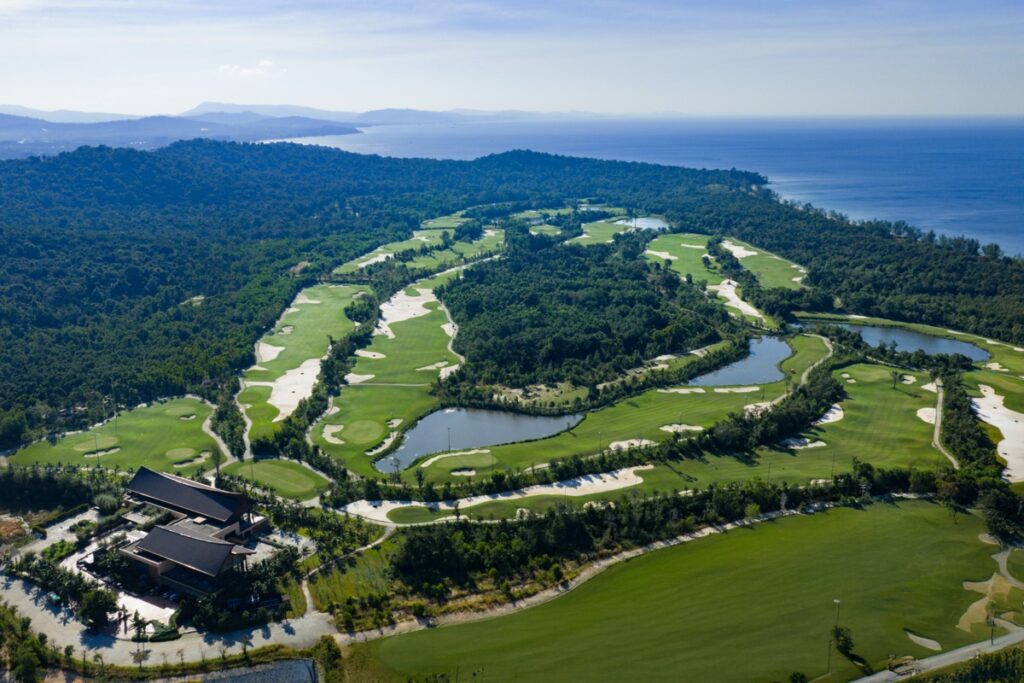 Đặt sân golf Eschuri Vung Bau Golf 1