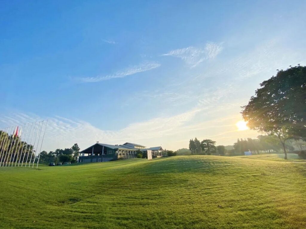 Sân golf Đầm Vạc - Heron Lake Golf Course 1