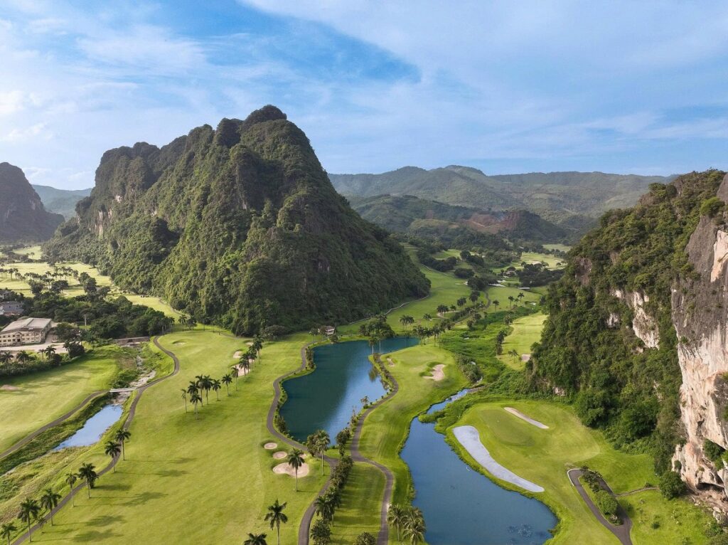 Sân golf Phoenix - Phoenix Golf Resort 3