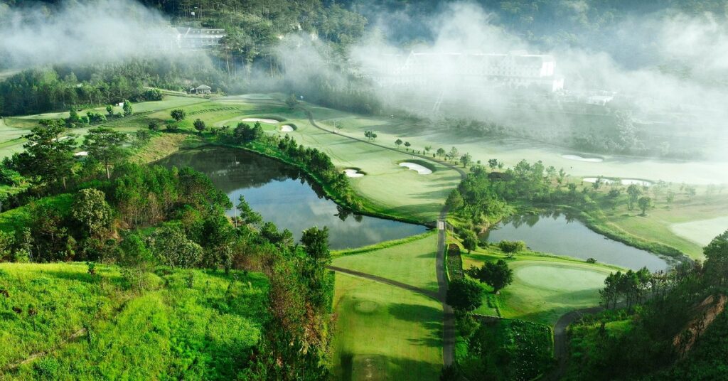 Đặt sân gôn Tuyền Lâm- SAM Tuyen Lam Golf Resorts 1