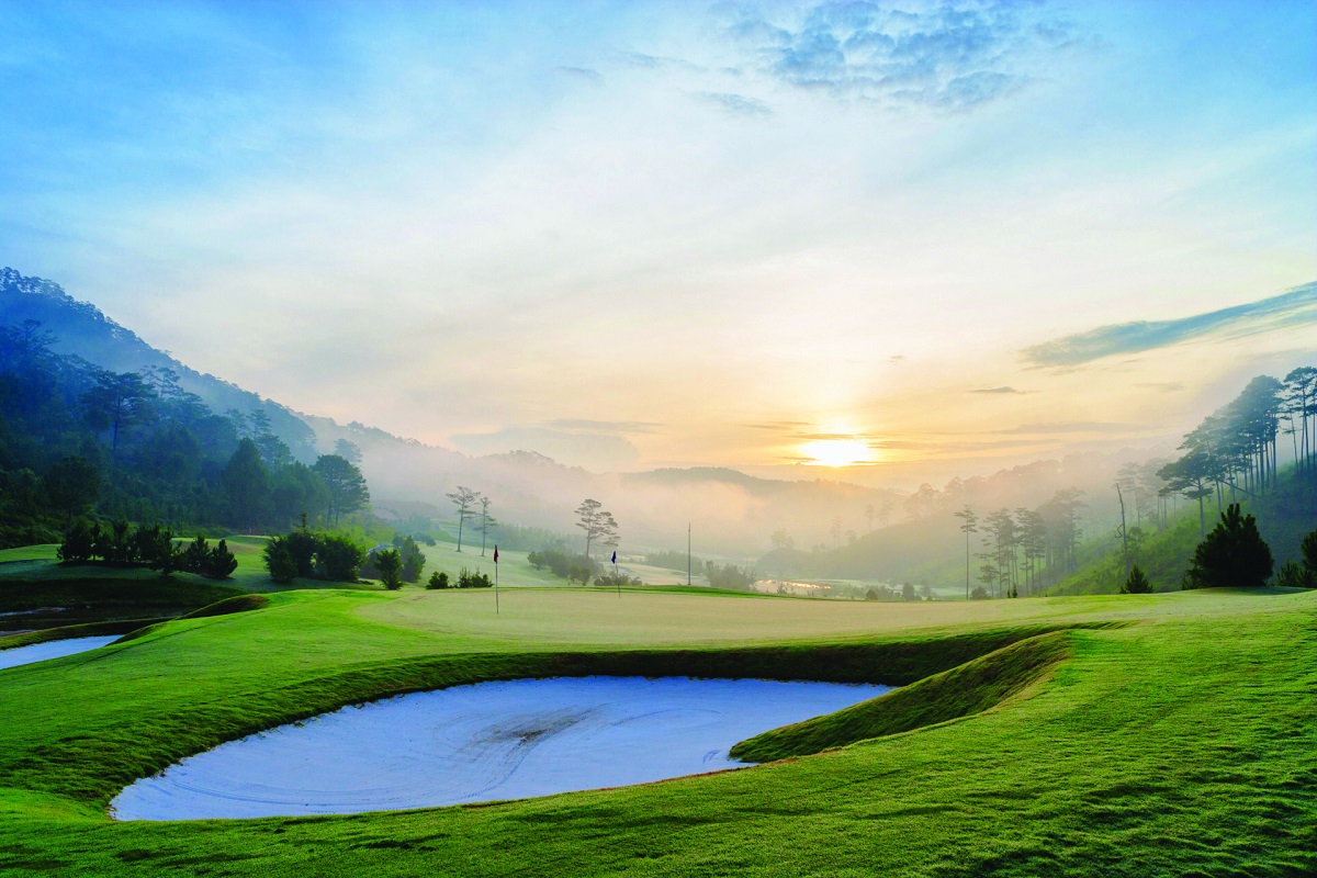 Đặt sân gôn Tuyền Lâm- SAM Tuyen Lam Golf Resorts 3