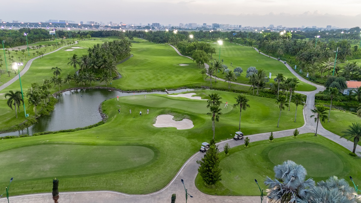 Đặt sân golf Tân Sơn- Tân Sơn Nhất Golf Course 2