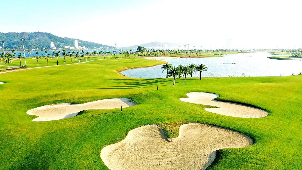 Sân golf Tuần Châu - Tuan Chau Golf Resort 1