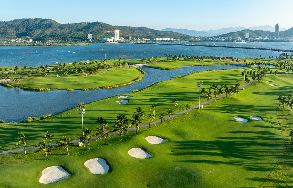 Tuan Chau Golf Resort