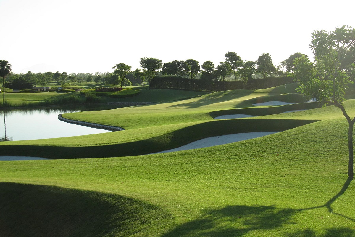 Sân golf Vân Trì - Van Tri Golf Club 1