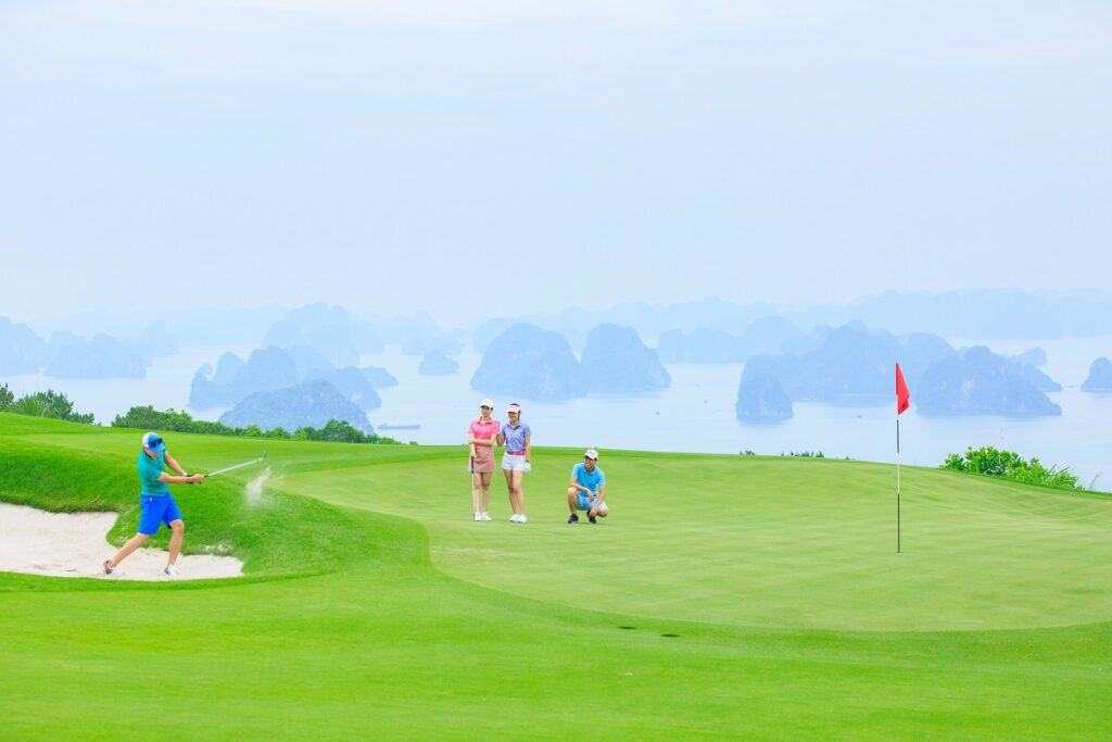 Giá sân golf 1