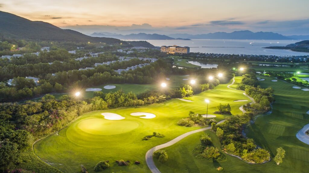Đặt sân hệ thống Vinpearl Golf - Bảng giá booking mới nhất! 3