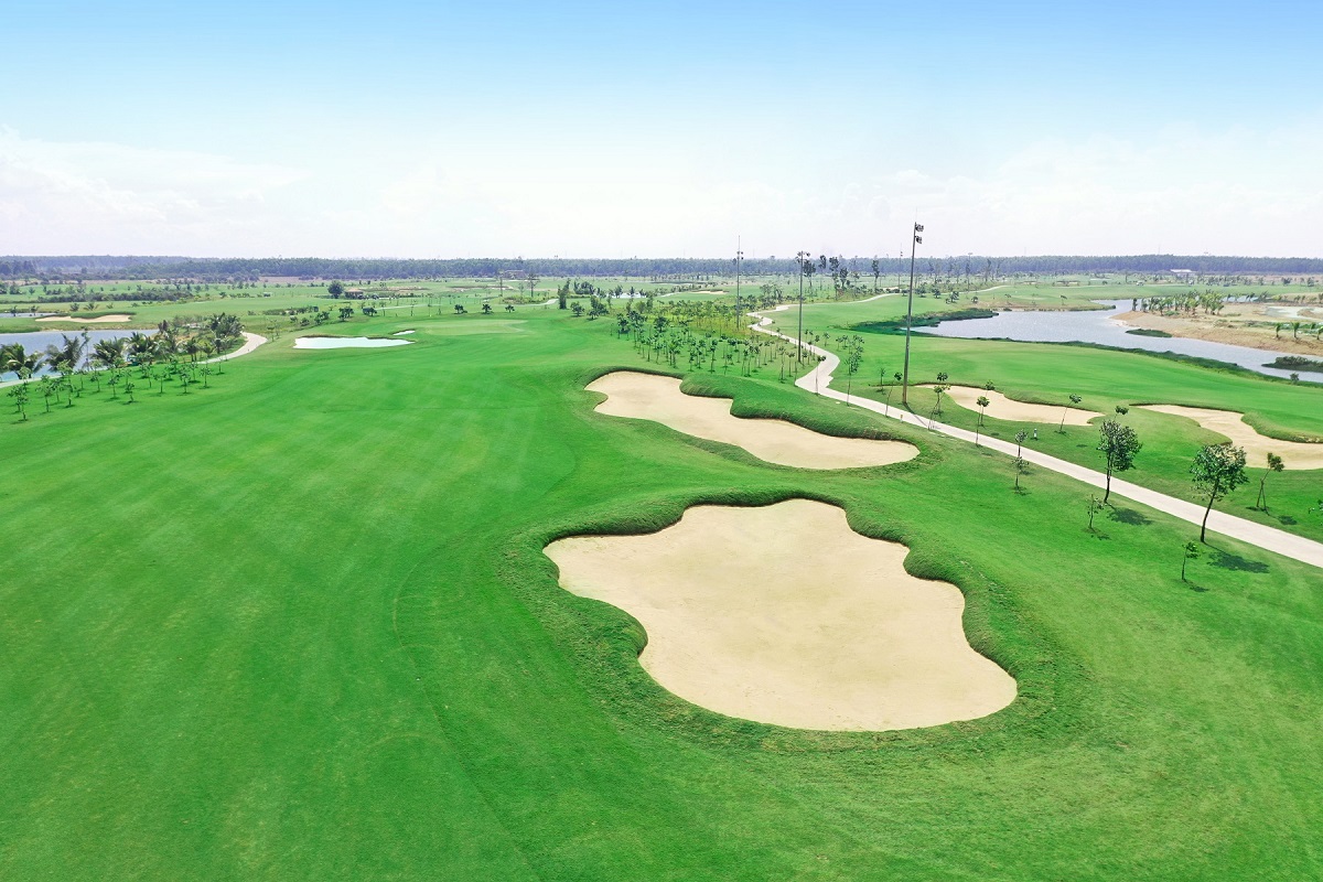 Sân golf miền Nam 16