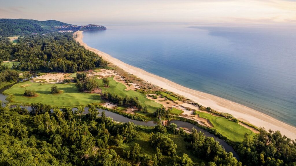 Sân golf miền Trung