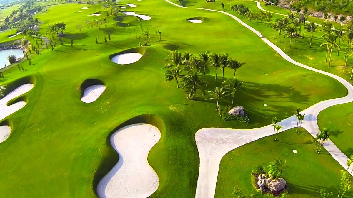 Sân golf miền Trung 11