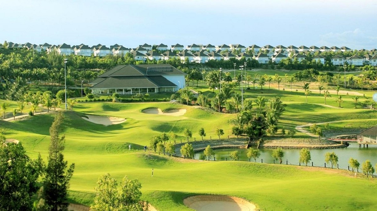 Sân golf miền Trung 14