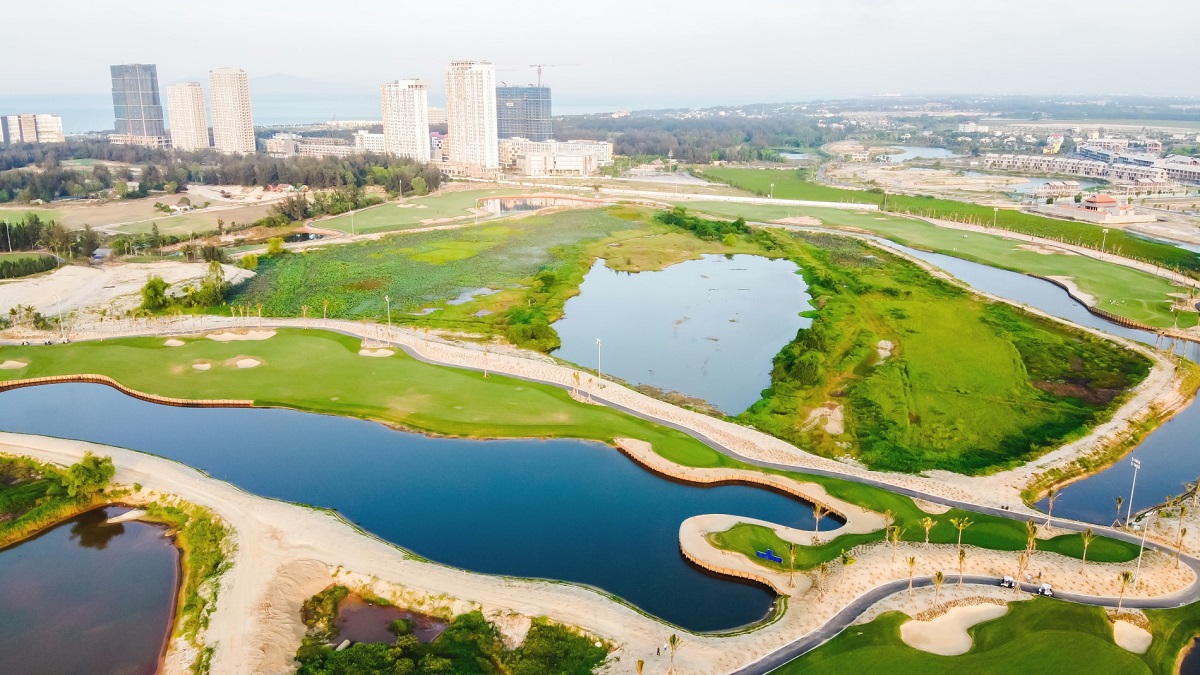 Sân golf miền Trung 8