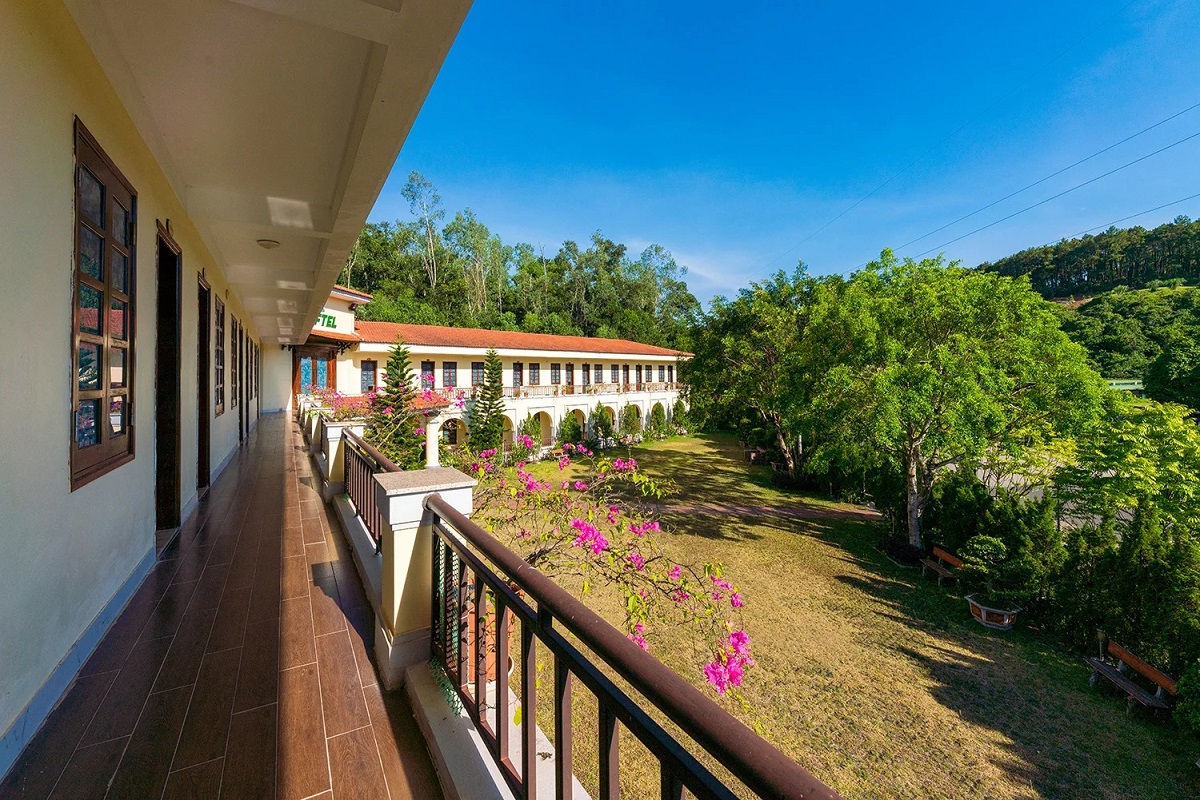 Combo Stay & Play Tràng An Golf & Resort