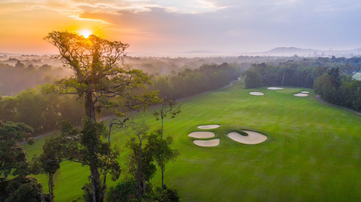 Booking tour golf tại Hà Việt Tours & Events 